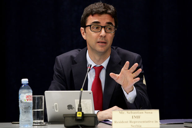 Аранжман са ММФ као чуваркућа